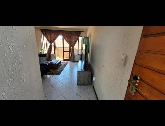 2 BEDROOM APARTMENT FOR SALE IN GLENVISTA